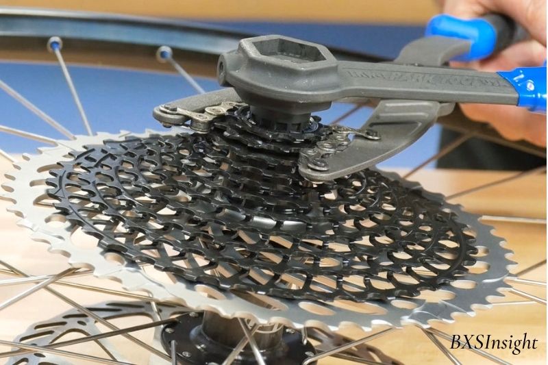 FAQs how to remove bike cassette