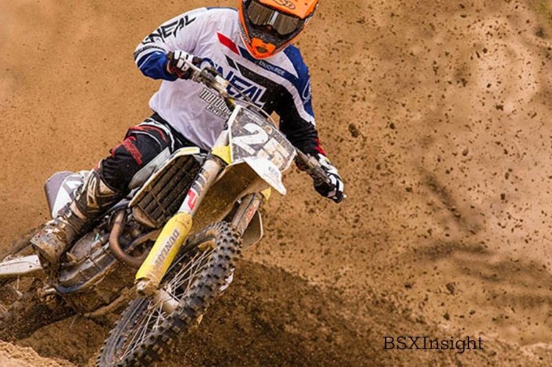 What's The Difference Between Two-Stroke And Four-Stroke Dirt Bikes