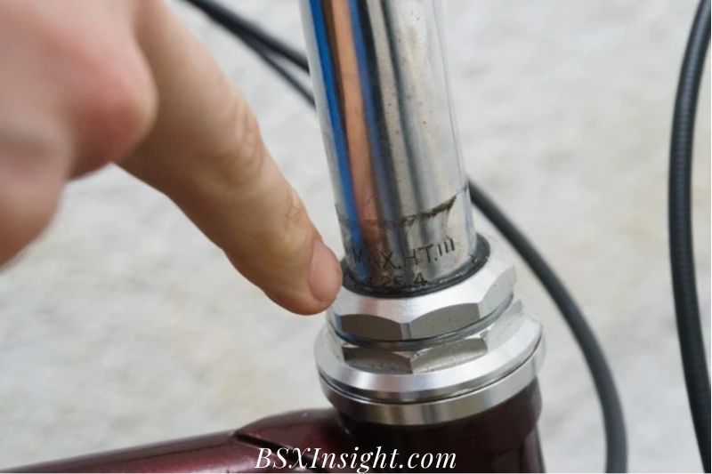Adjust bike handlebars