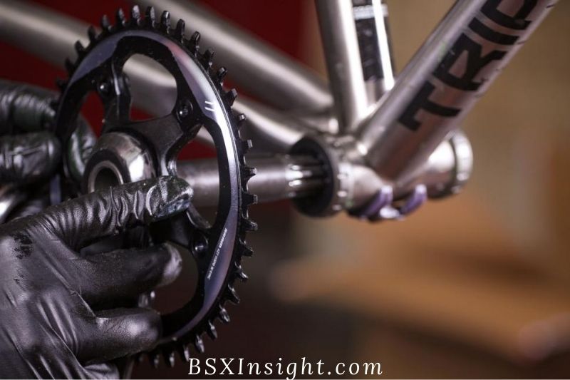 How to remove bike pedal crank