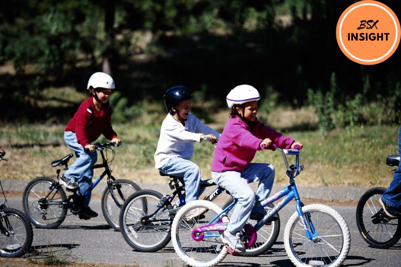 What Age Do Kids Ride Bikes